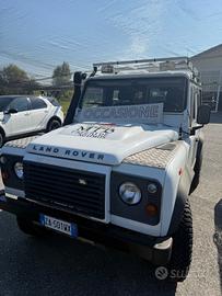 Land Rover Defender 90 2.4 TD4 Station Wagon E N1