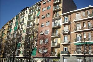 2 LOCALI A TORINO