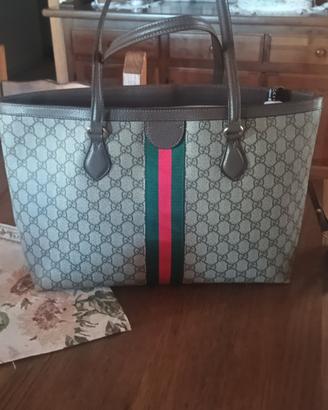borsa parallela Gucci 