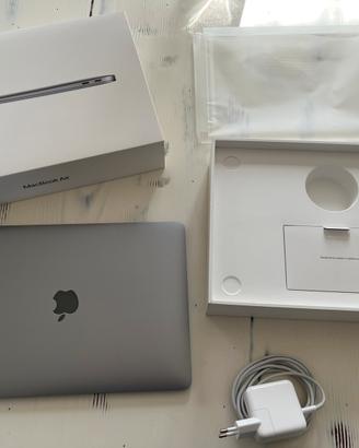 MacBook Air 13” M1 - 8GB RAM, SSD 256 GB - 2020