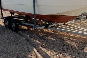 Barca con motore capelli onix 17