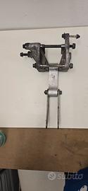CBR 600 F4i supporto motore x mono posteriore 