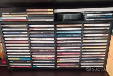 Musica. Set 150 dischi CD + 2 porta CD. 