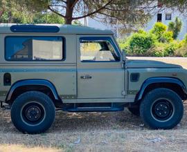 LAND ROVER Defender ASI - 2000 KAHN