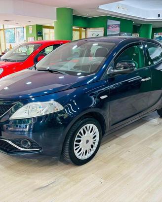 Lancia Ypsilon 1.2 69 cv 5p. GPL Ecochic