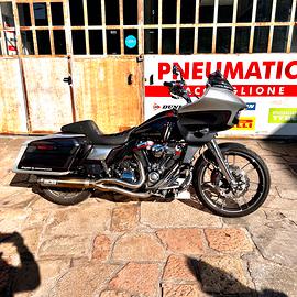 HARLEY ROAD GLIDE CVO 2019