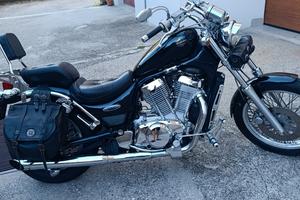 moto Suzuki intruder