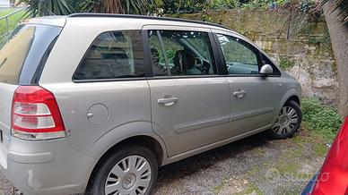 Opel zafira a metano casa madre