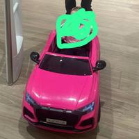 Auto a pedale e radicomandata