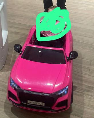 Auto a pedale e radicomandata