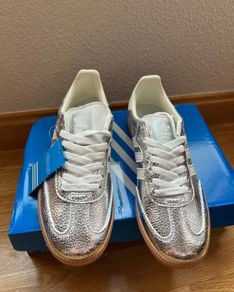 Adidas Samba OG Metallic Plata y Blanco