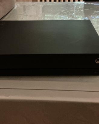 Xbox One X 1TB