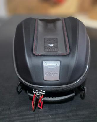 Borsa da serbatoio GIVI ST611 SPORT-T Tanklock 