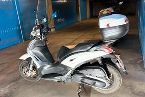 Beverly 350 ABS 2017 - 63.200 km + CarPlay + TPMS