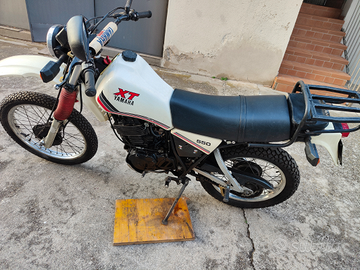 Yamaha XT 550