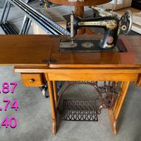 Macchina  da cucire SINGER vintage