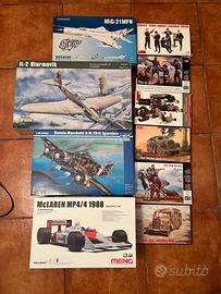 Vari kit di montaggio in plastica