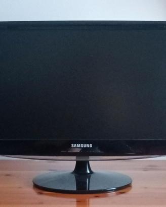 TV Samsung B2230HD