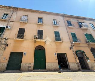 2 LOCALI A TRAPANI
