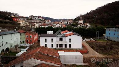 4 LOCALI A CASTELGOMBERTO