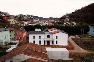 4 LOCALI A CASTELGOMBERTO