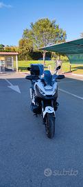 Honda X-adv 750