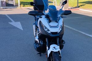 Honda X-adv 750