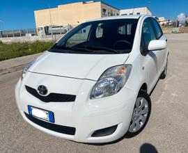 Toyota Yaris 1.0 benzina