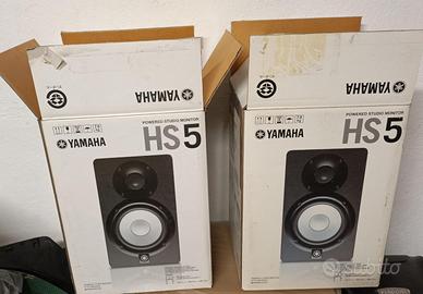STUDIO MONITOR YAMAHA HS5 + CAVI ROLAND