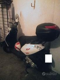 Piaggio Zip 50 4T (2020) sempre tenuto in box