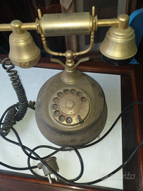 Telefono da tavolo vintage