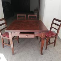 tavolo con sedie 