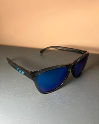Oakley Frogskins crystal black prizm sapphire pol.