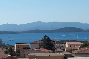 Grande appartamento con vista mare entrata indip