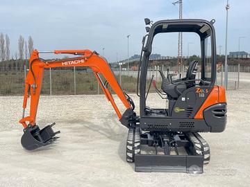 MINIESCAVATORE HITACHI ZX 18