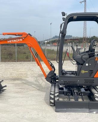 MINIESCAVATORE HITACHI ZX 18