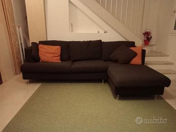 Divano Ricci Casa con 4 cuscini