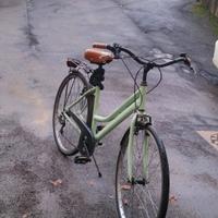 Bici vintage verde acqua restaurata