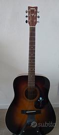 Chitarra acustica yamaha