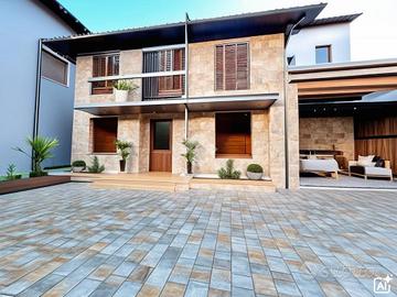 CASA SEMINDIPENDENTE A CARIGNANO