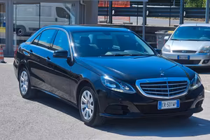 Mercedes-benz E 220 CDI Premium