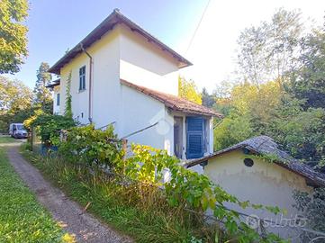 CASA INDIPENDENTE A BUSALLA