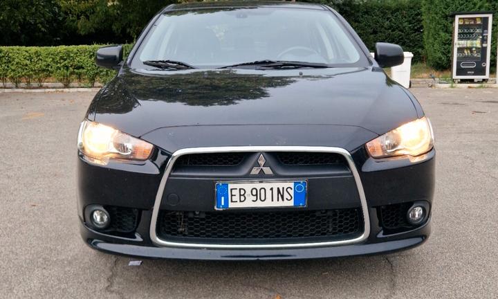 Mitsubishi Lancer 1.8 5p. Sportback Invite