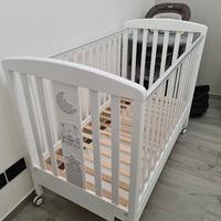 Lettino nuovo con materasso