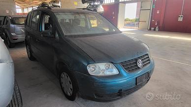 VOLKSWAGEN TOURAN RICAMBI USATI GARANTITI