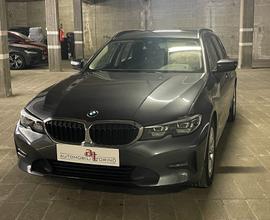 BMW 320 d 48V xDrive Touring Business Advantage