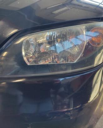 Proiettore sinistro MAZDA 2 del 2004