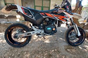 KTM Sportmotor. AG KTM 690 LC4 VAR:B2