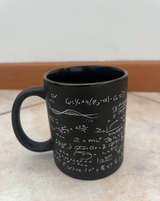 Tazza con formule matematiche