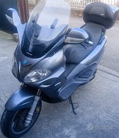 Piaggio X9 500